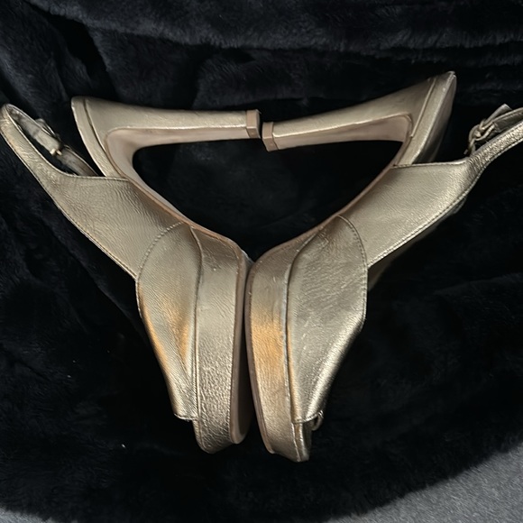 Pedro Miralles gold heels - Picture 13 of 16